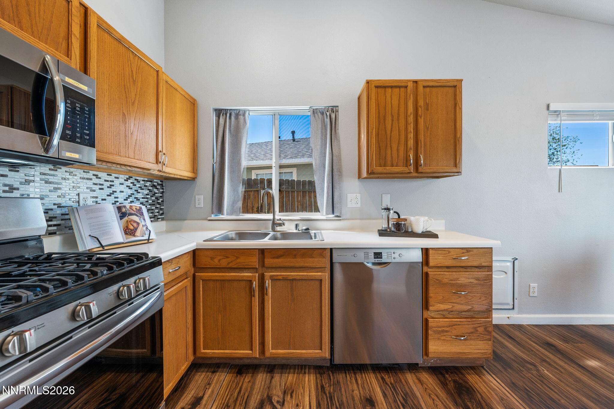 3123 Winter Rose Circle Reno, NV 89502 - Photo 13 of 32 11-web-or-mls-3123 Winter Rose-12