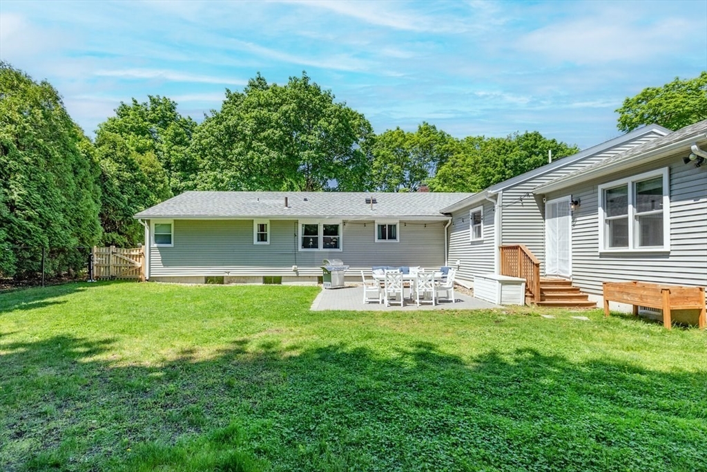 2 Amherst Road Andover, MA 01810 - Photo 38 of 41