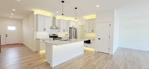 $400,000 | 1002 Joshua Lane, Genoa, IL 60135