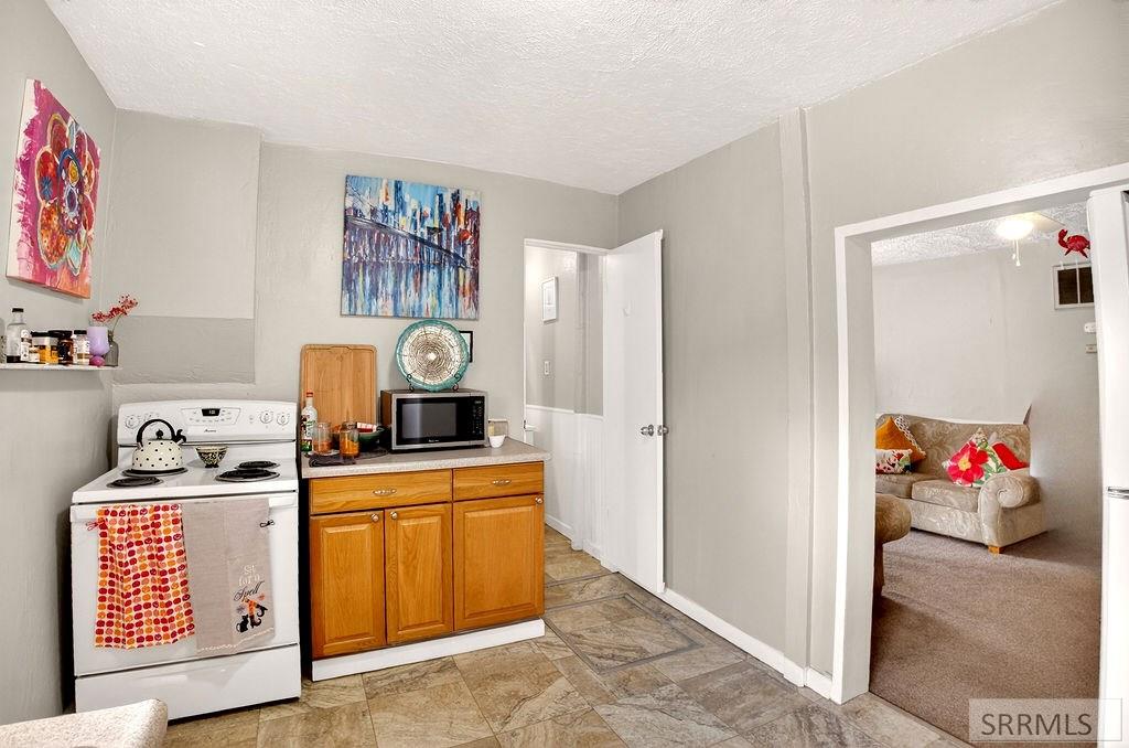 825 North 11th Avenue Pocatello, ID 83201 - Photo 14 of 23