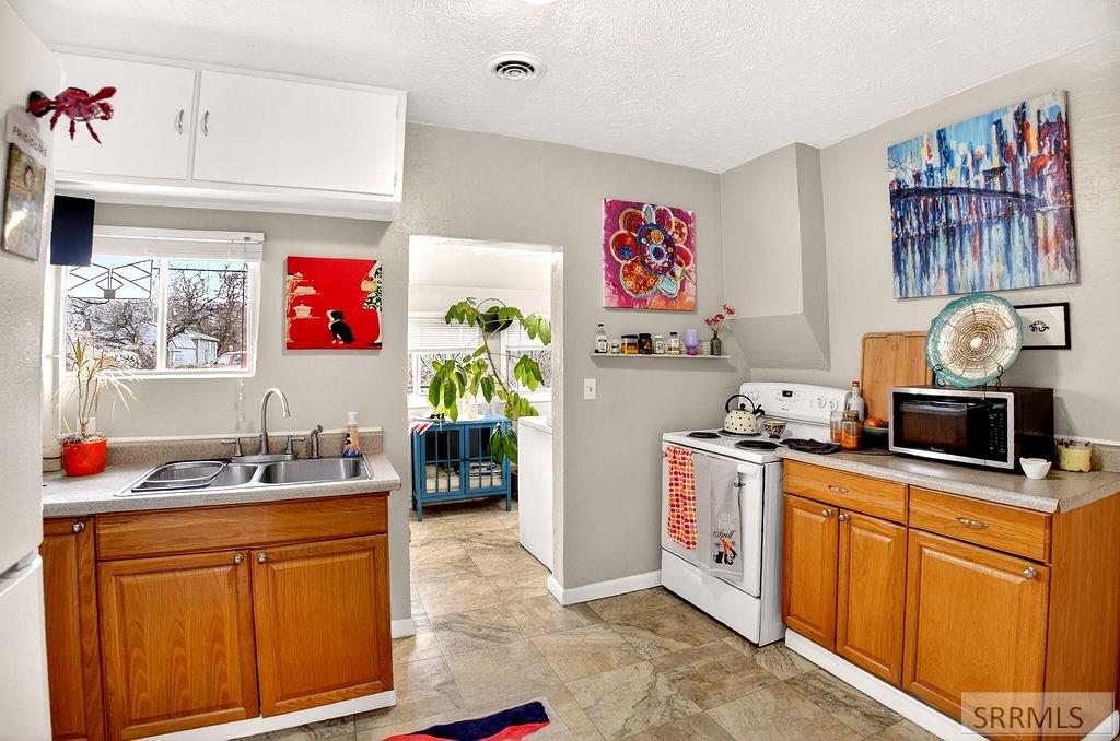 825 North 11th Avenue Pocatello, ID 83201 - Photo 15 of 23