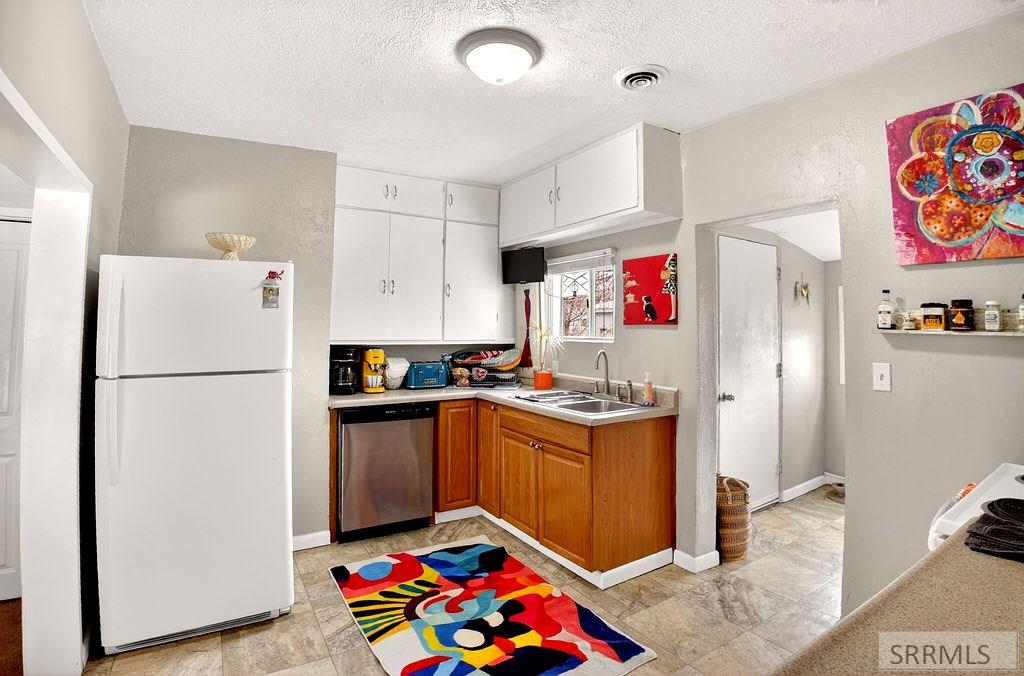 825 North 11th Avenue Pocatello, ID 83201 - Photo 16 of 23