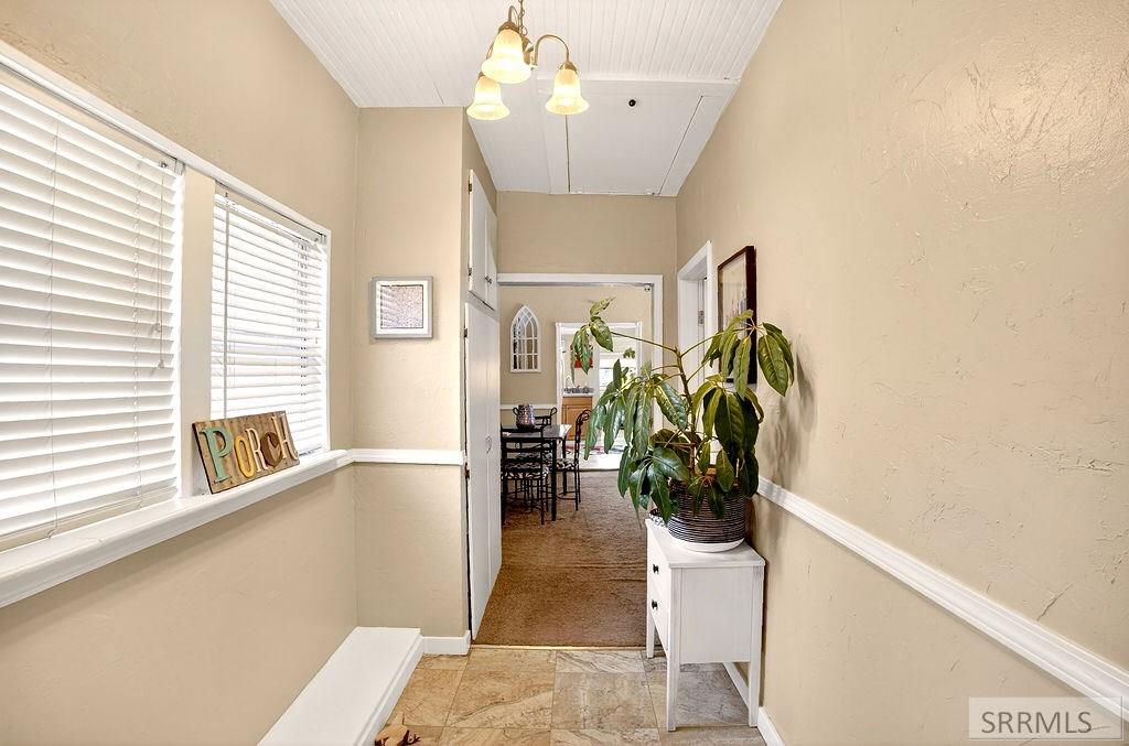 825 North 11th Avenue Pocatello, ID 83201 - Photo 4 of 23