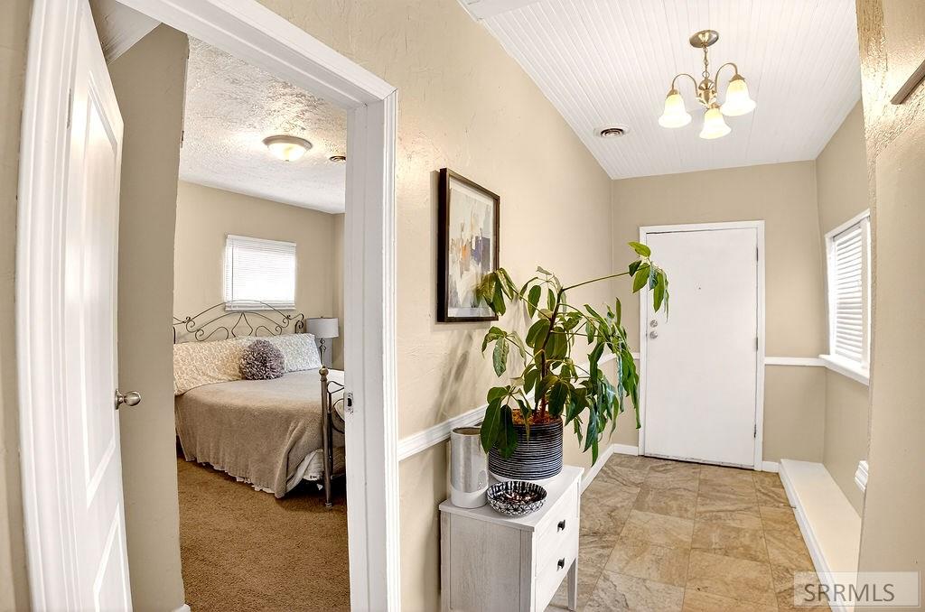 825 North 11th Avenue Pocatello, ID 83201 - Photo 5 of 23