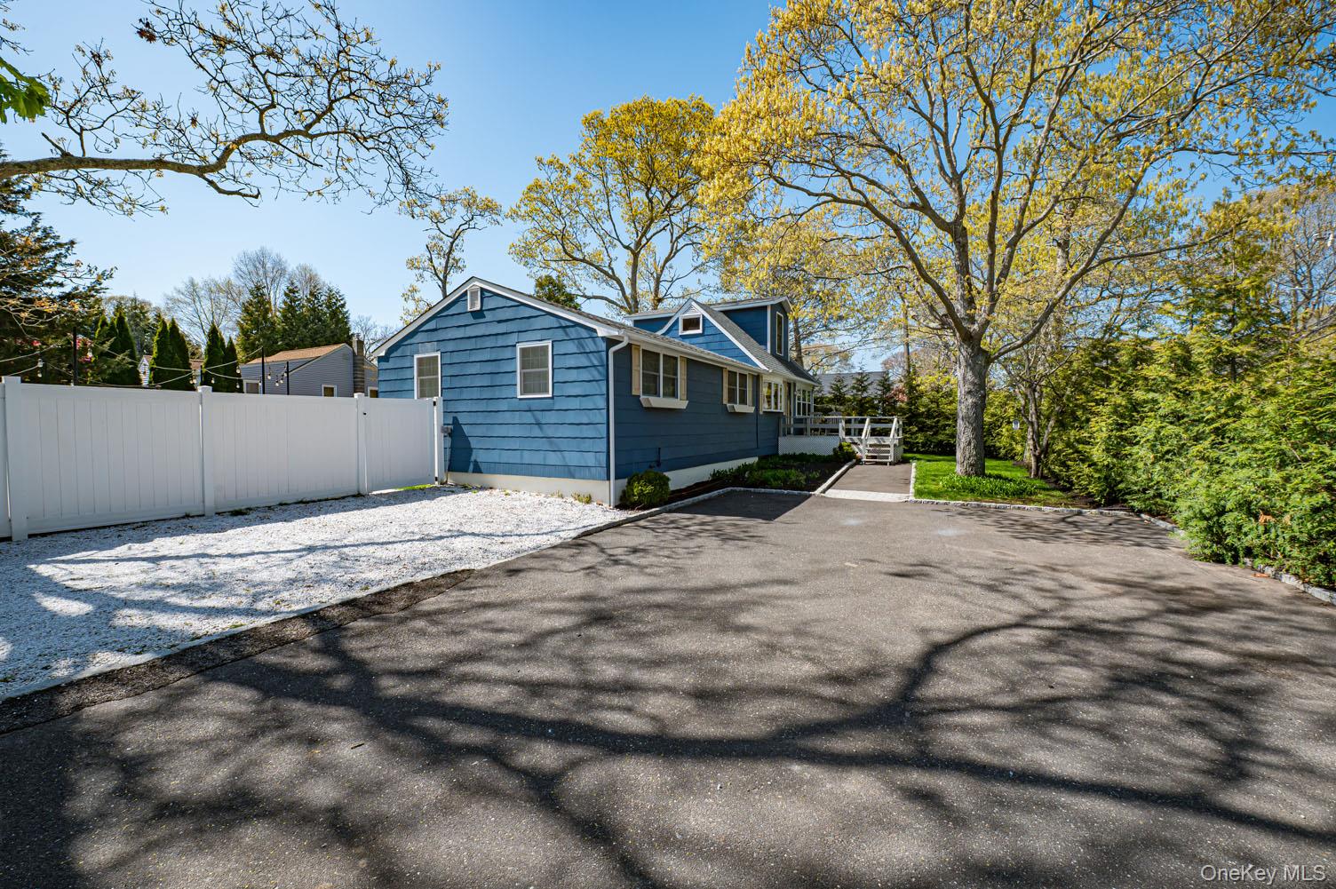 48 Springville Road Hampton Bays, NY 11946 - Photo 6 of 46