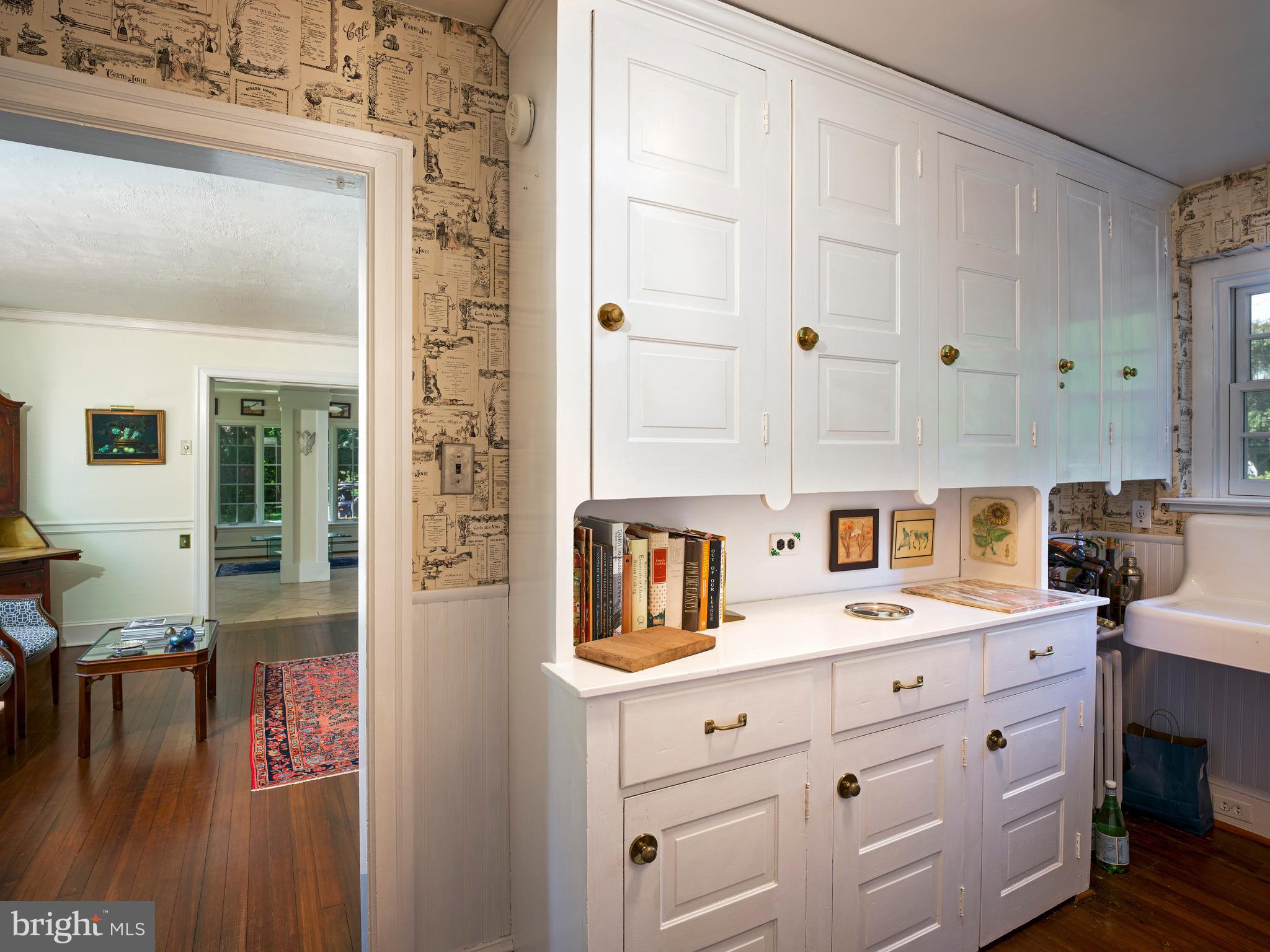610 South Waterloo Road Devon, PA 19333 - Photo 18 of 79 Butlers pantry