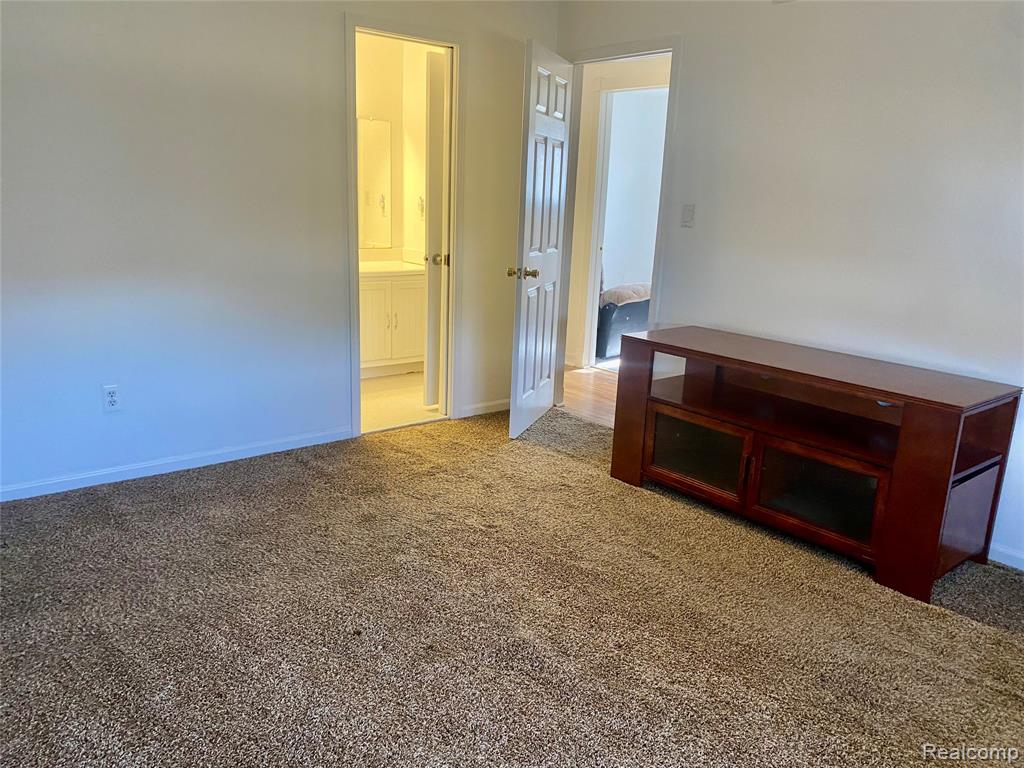 21664 Hall Road Woodhaven, MI 48183 - Photo 32 of 45