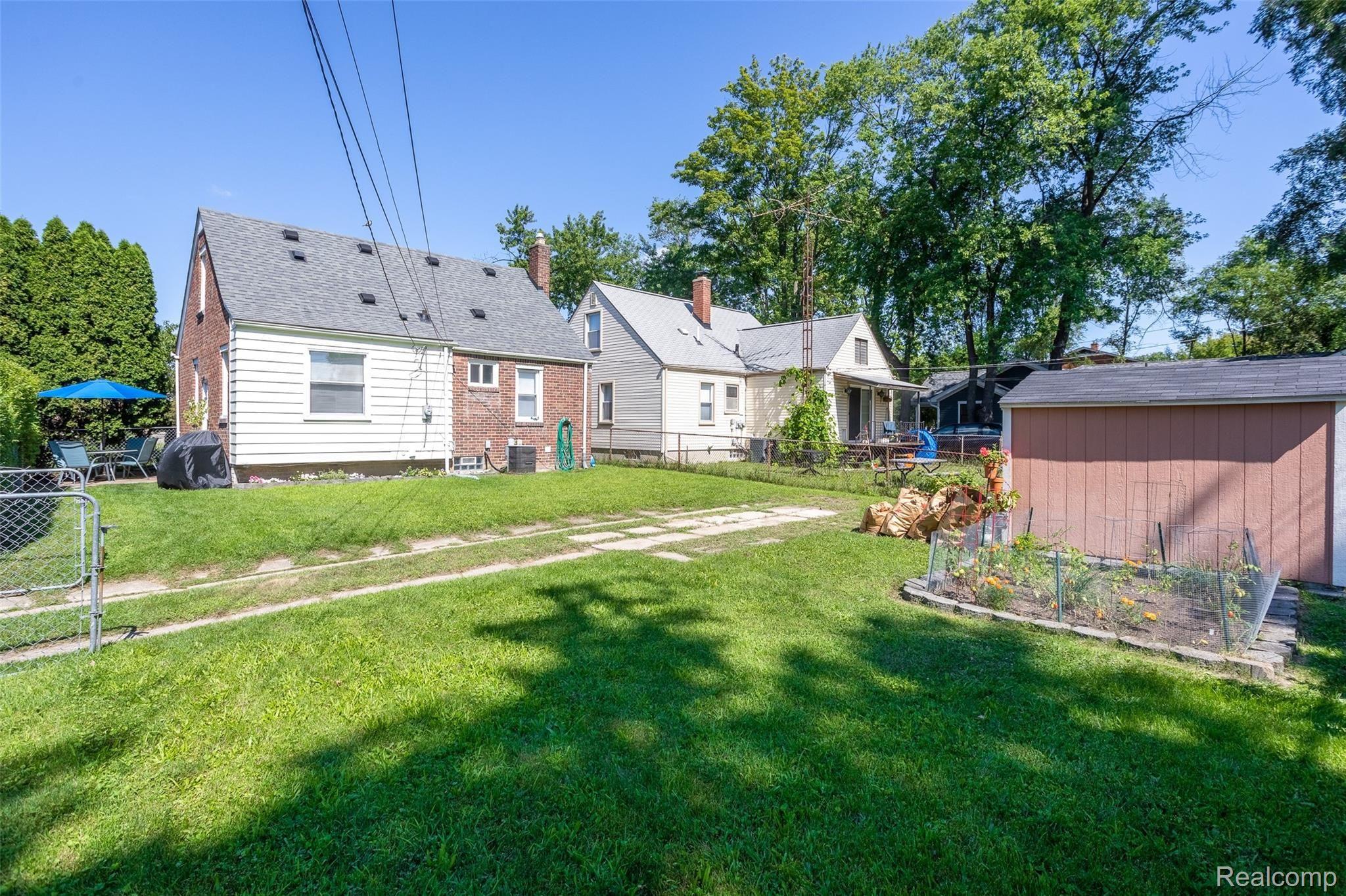 4500 South Rochester Road Royal Oak, MI 48073 - Photo 24 of 28 Krystin B-21.jpg