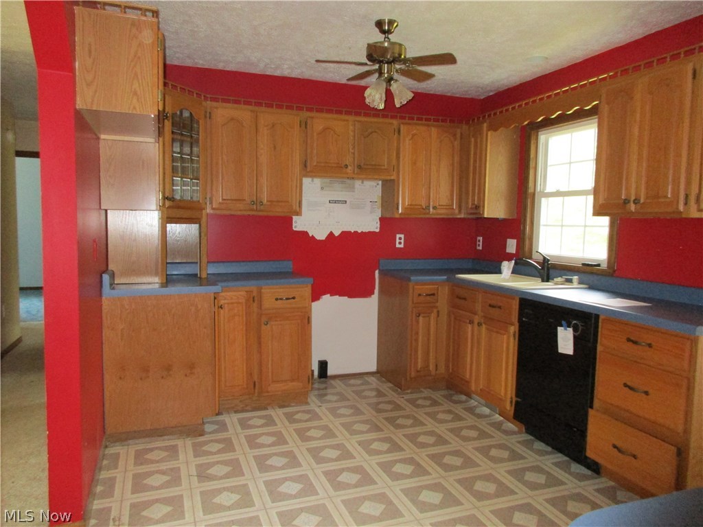 6479 Gibbs Road Andover, OH 44003 - Photo 9 of 17 Gallery Image 9