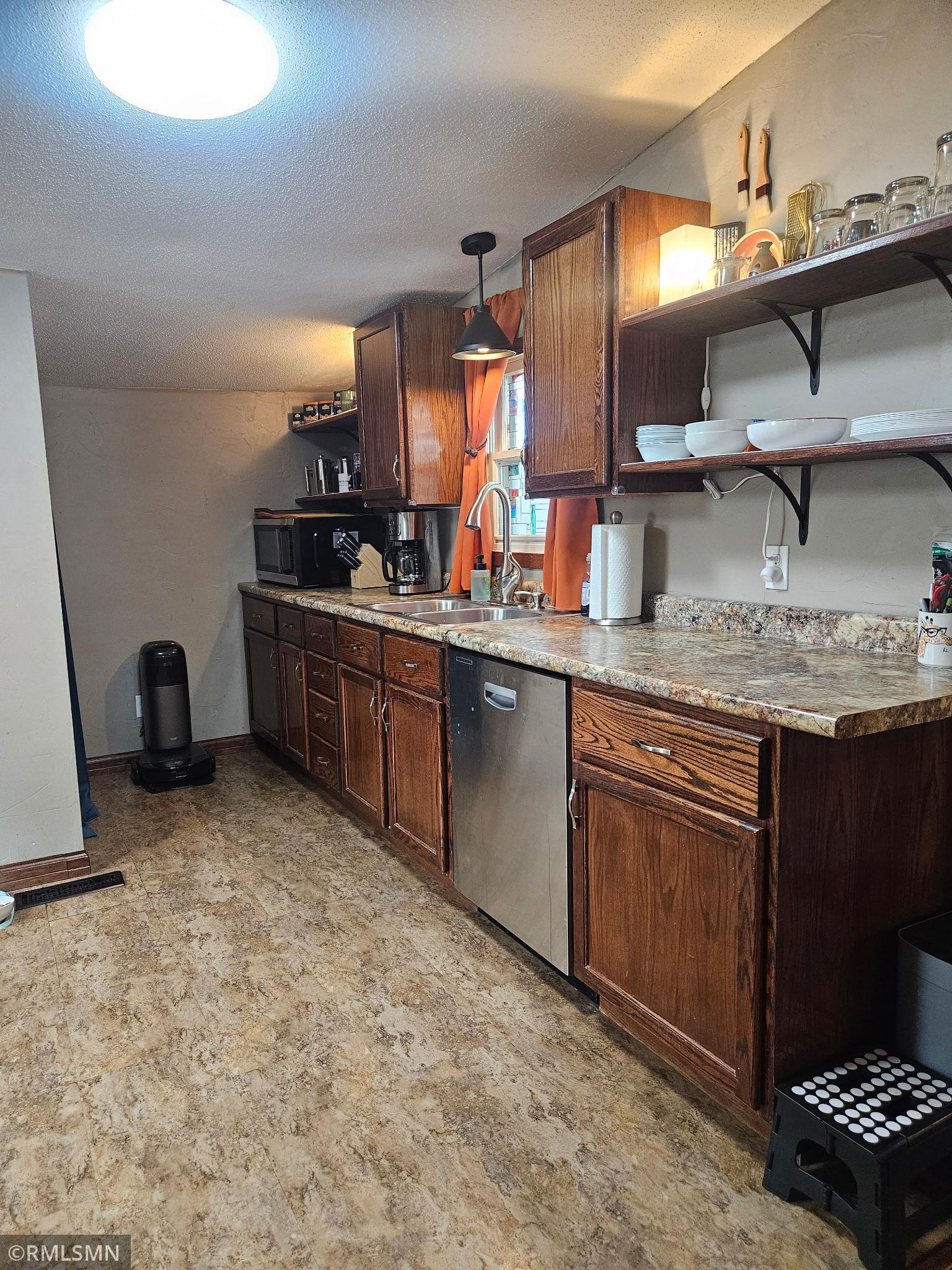 240 2nd Street Southeast Milaca, MN 56353 - Photo 7 of 15