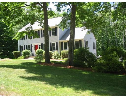 136 Hunter Road Uxbridge, MA 01569 - Photo 1 of 25 Gallery Image 1