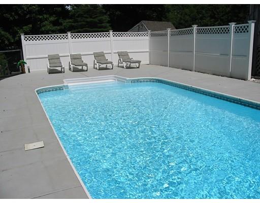 136 Hunter Road Uxbridge, MA 01569 - Photo 17 of 25 Gallery Image 17