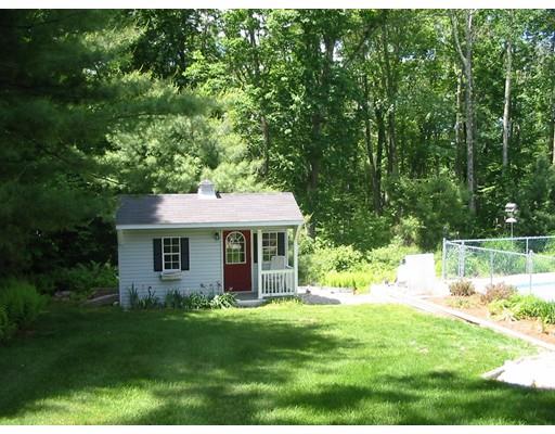 136 Hunter Road Uxbridge, MA 01569 - Photo 19 of 25 Gallery Image 19