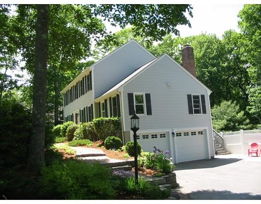 136 Hunter Road Uxbridge, MA 01569 - Photo 2 of 25 Gallery Image 2
