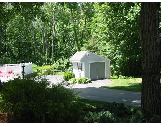 136 Hunter Road Uxbridge, MA 01569 - Photo 23 of 25 Gallery Image 23
