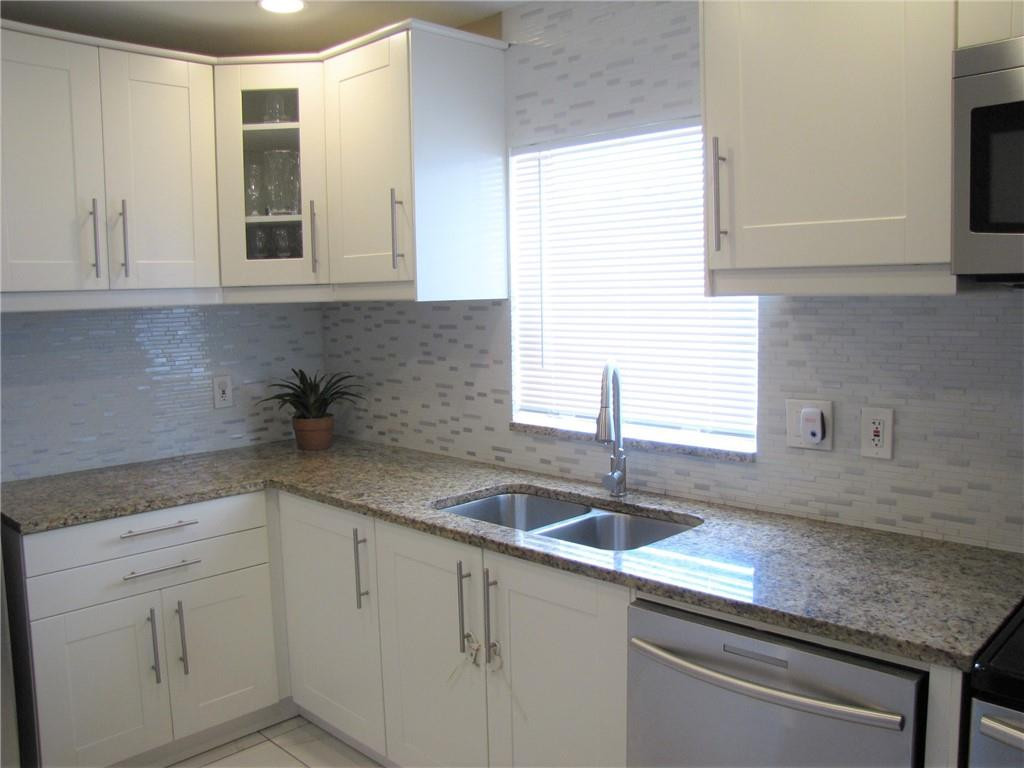9492 Southampton Place Boca Raton, FL 33434 - Photo 11 of 35 Photo 11