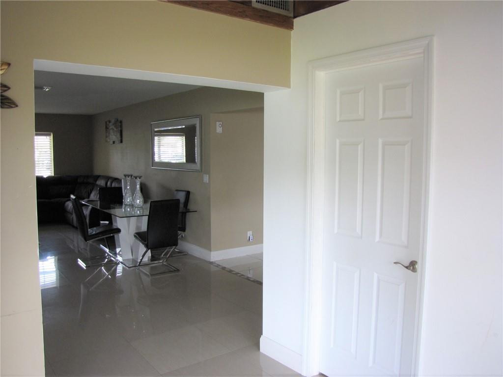 9492 Southampton Place Boca Raton, FL 33434 - Photo 14 of 35 Photo 14