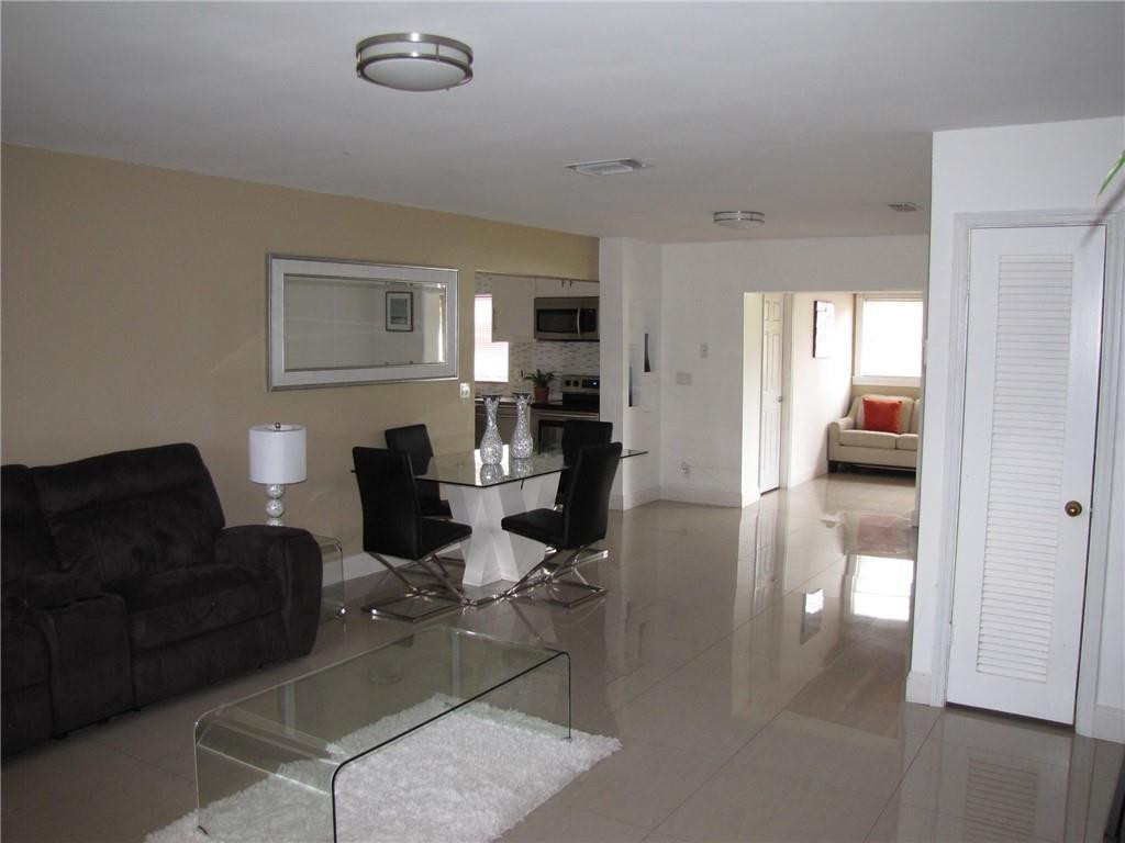 9492 Southampton Place Boca Raton, FL 33434 - Photo 3 of 35 Photo 3