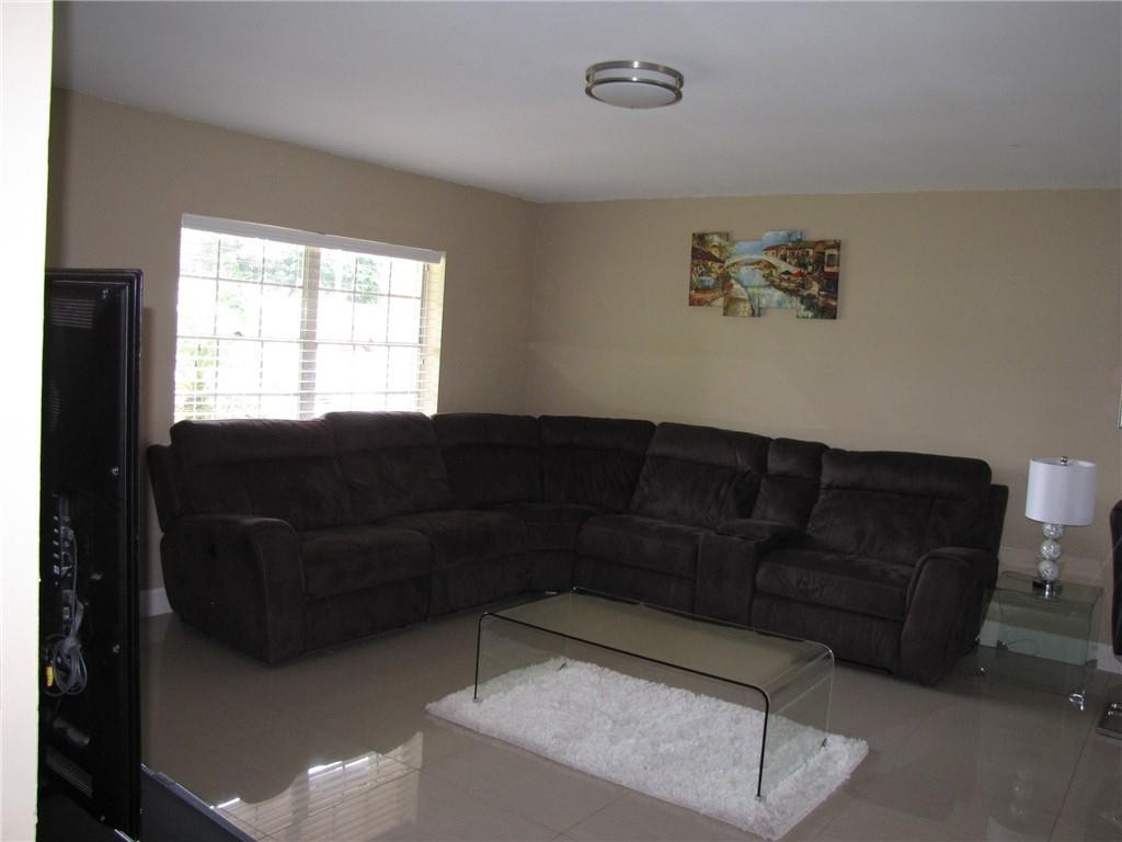 9492 Southampton Place Boca Raton, FL 33434 - Photo 4 of 35 Photo 4