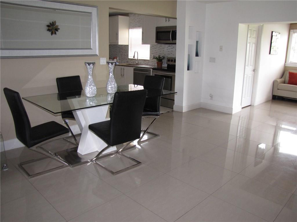 9492 Southampton Place Boca Raton, FL 33434 - Photo 5 of 35 Photo 5