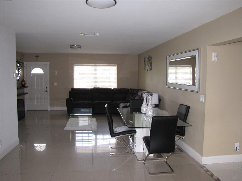 9492 Southampton Place Boca Raton, FL 33434 - Photo 7 of 35 Photo 7