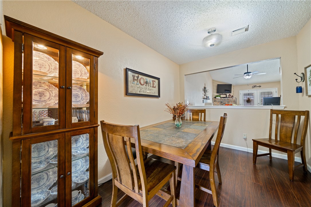 1818 Rodd Field Road, Unit I5 Corpus Christi, TX 78412 - Photo 8 of 21 Gallery Image 8
