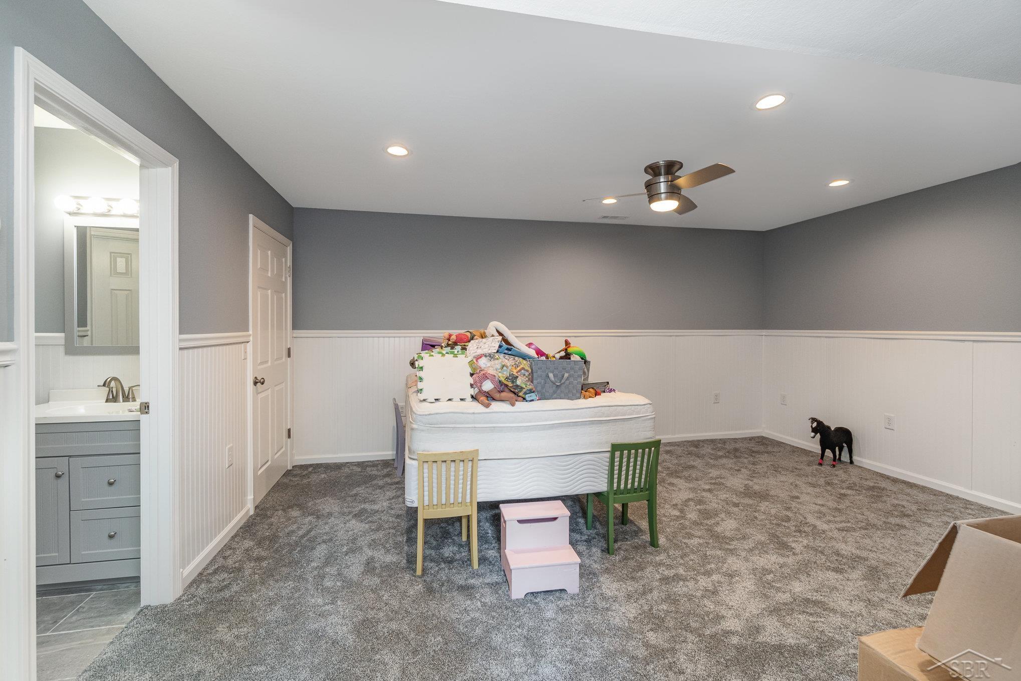 2863 East Bombay Road Midland, MI 48642 - Photo 19 of 27 50112421-18.JPG