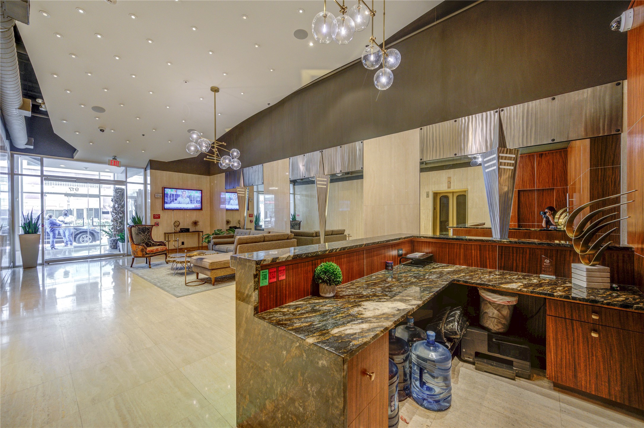 917 Main Street, Unit 1005 Houston, TX 77002 - Photo 3 of 32 Lobby