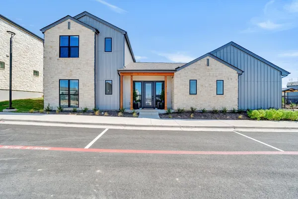 $2,195 | 1601-335 Mustang Drive, Granite Shoals, TX 78654