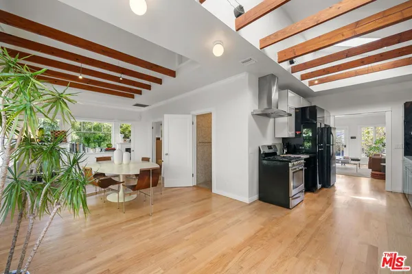 $10,500 | 1510 Electric Avenue, Venice, CA 90291