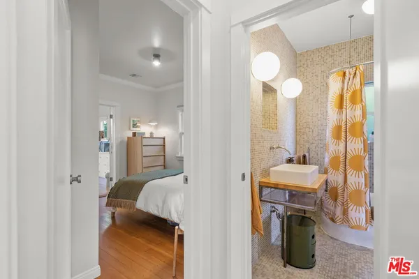 $10,500 | 1510 Electric Avenue, Venice, CA 90291