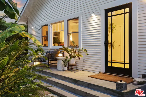 $10,500 | 1510 Electric Avenue, Venice, CA 90291