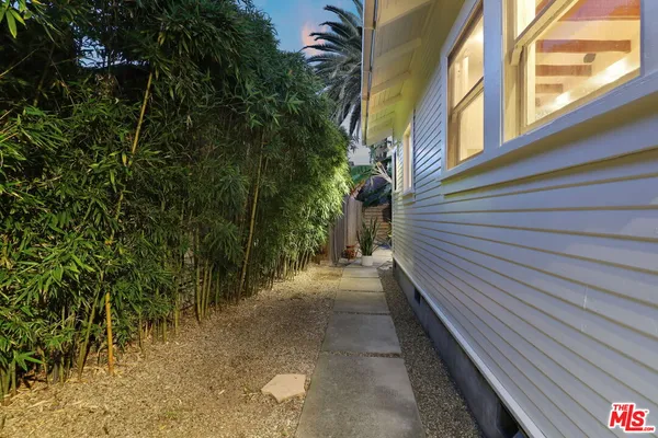 $10,500 | 1510 Electric Avenue, Venice, CA 90291