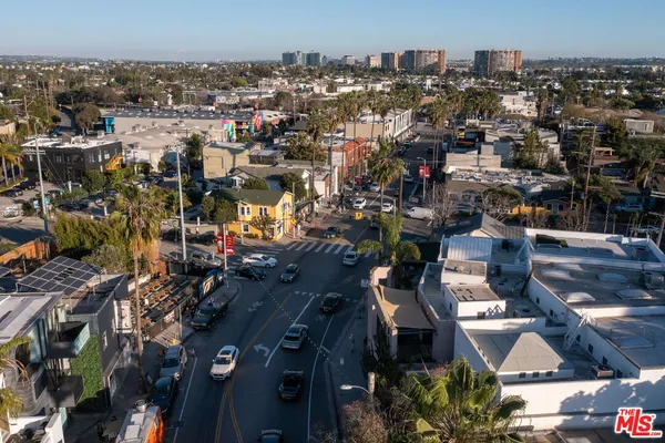 $10,500 | 1510 Electric Avenue, Venice, CA 90291