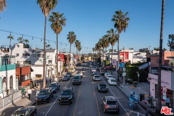 $10,500 | 1510 Electric Avenue, Venice, CA 90291