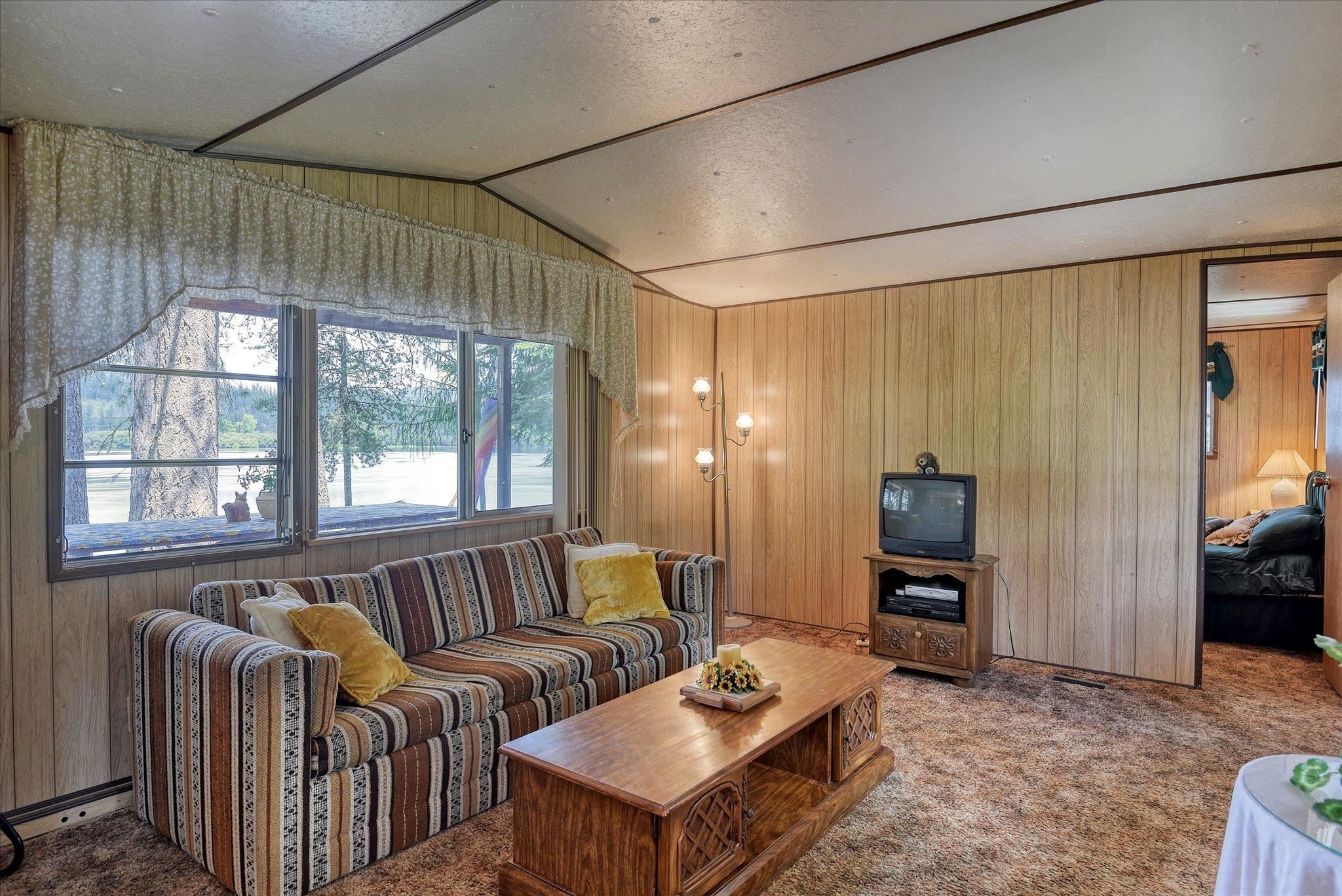 442 Levitch Road Newport, WA 99156 - Photo 6 of 50