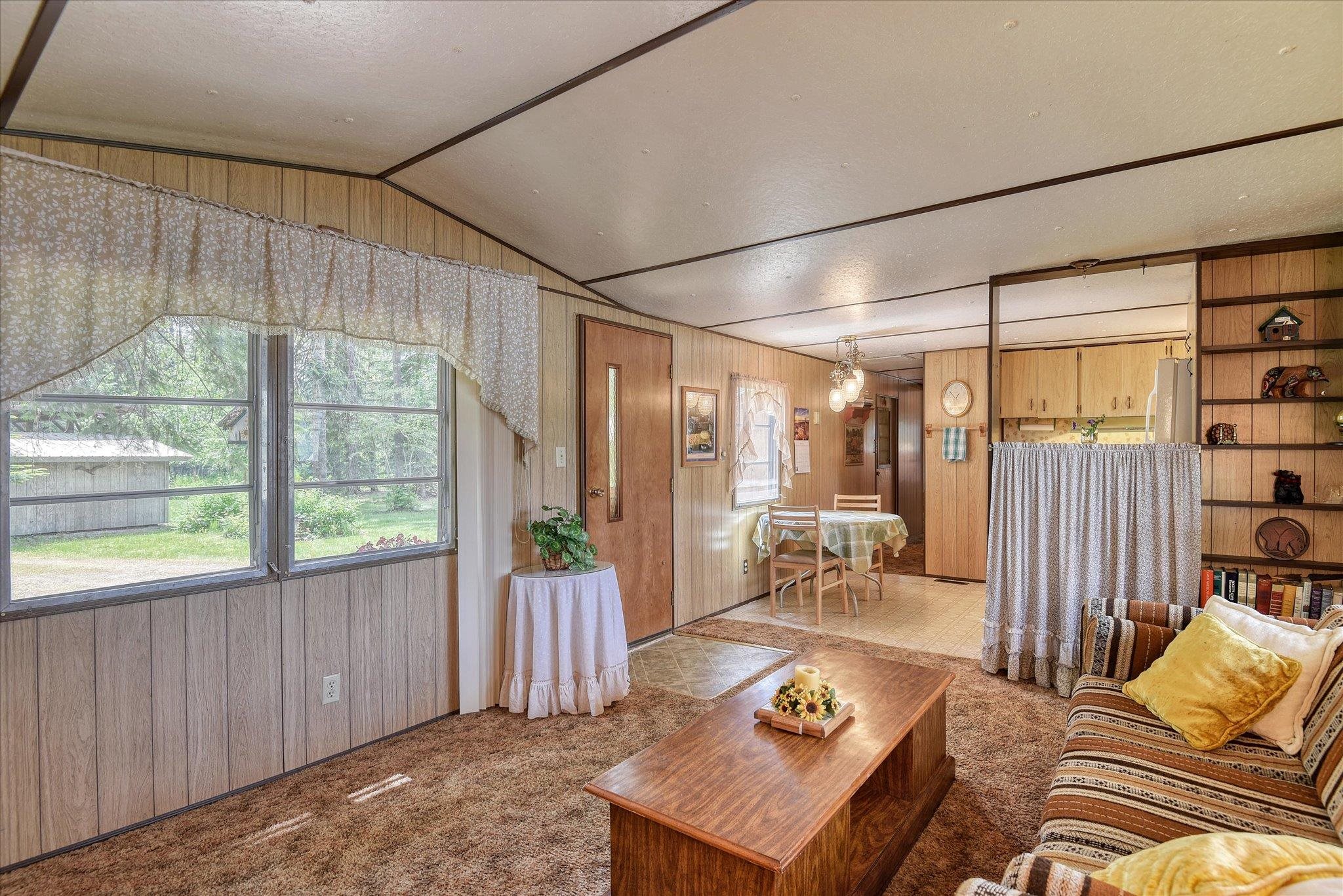 442 Levitch Road Newport, WA 99156 - Photo 8 of 50