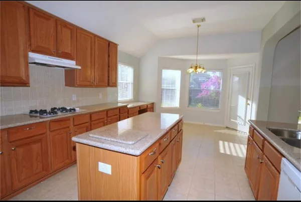 $2,750 | 1030 Walnut Pointe, League City, TX 77573