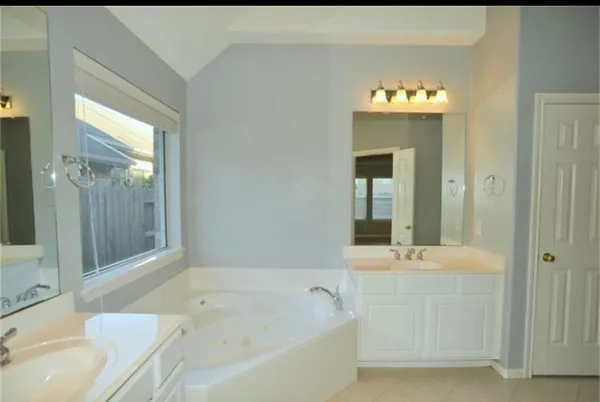 $2,750 | 1030 Walnut Pointe, League City, TX 77573