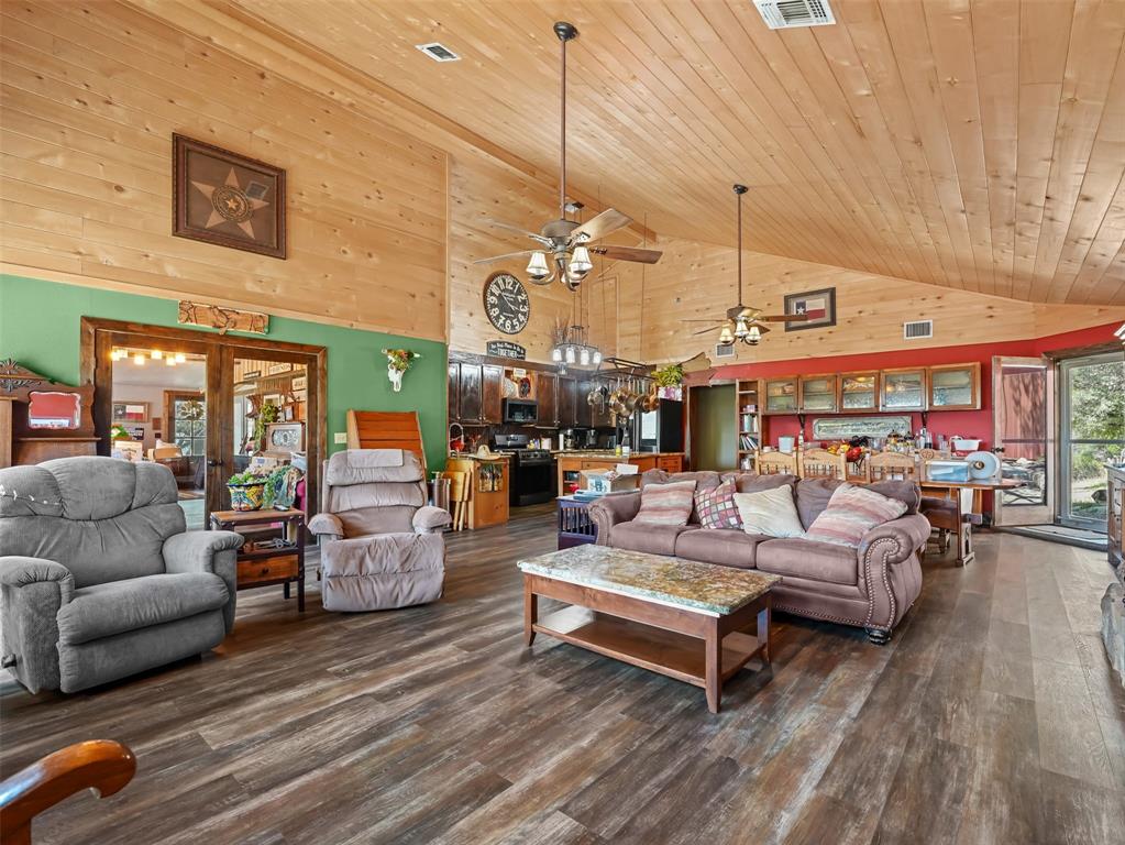 1850 Ranch Road 337 Leakey, TX 78873 - Photo 10 of 40 Gallery Image 10