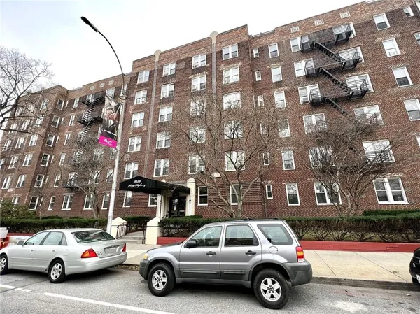 $205,000 | 3626 Kings Highway, Unit 6C | Midwood