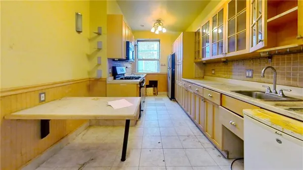 $205,000 | 3626 Kings Highway, Unit 6C | Midwood