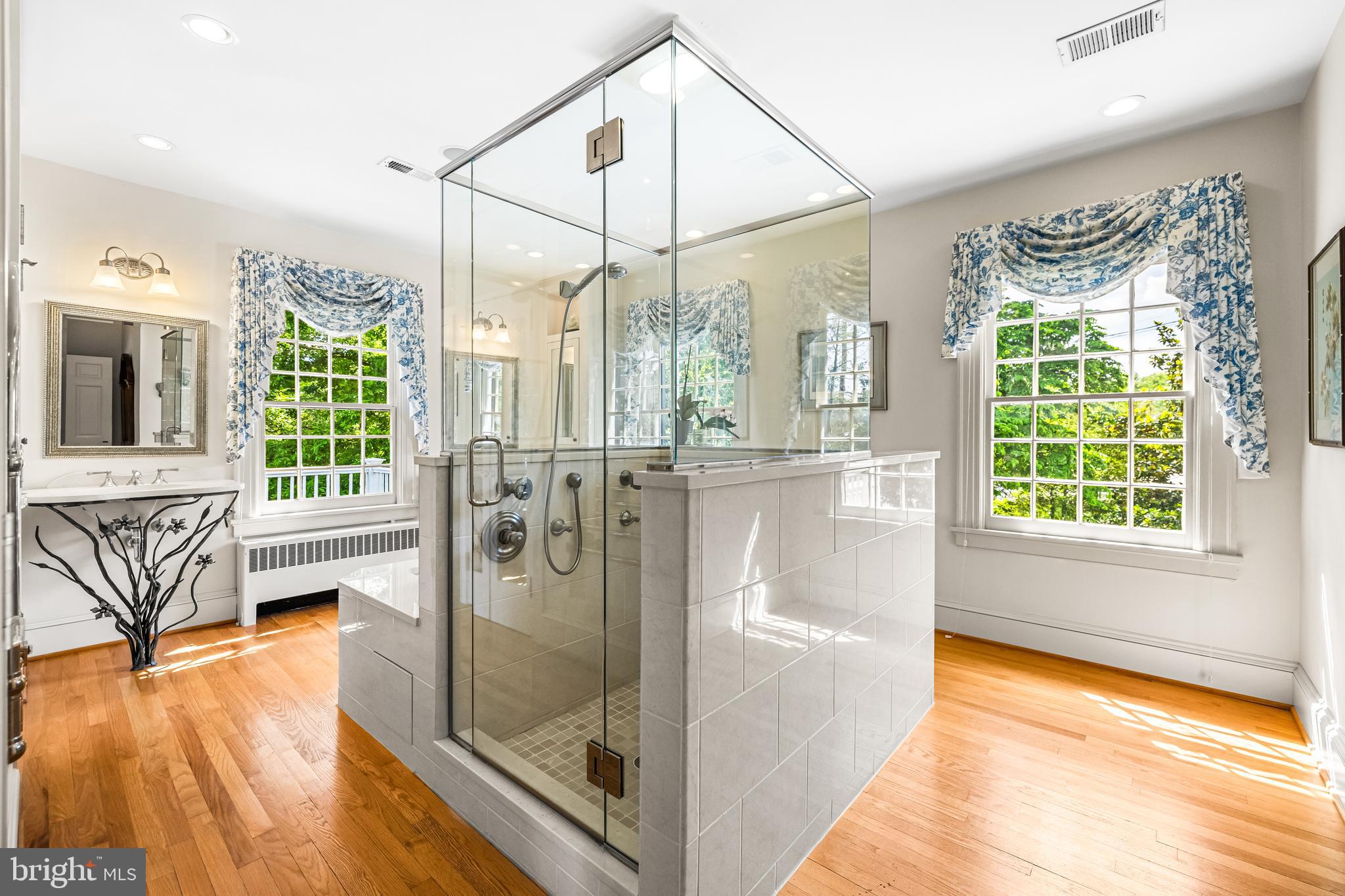 508 Hampton Lane Baltimore, MD 21286 - Photo 38 of 74 Primary Bath