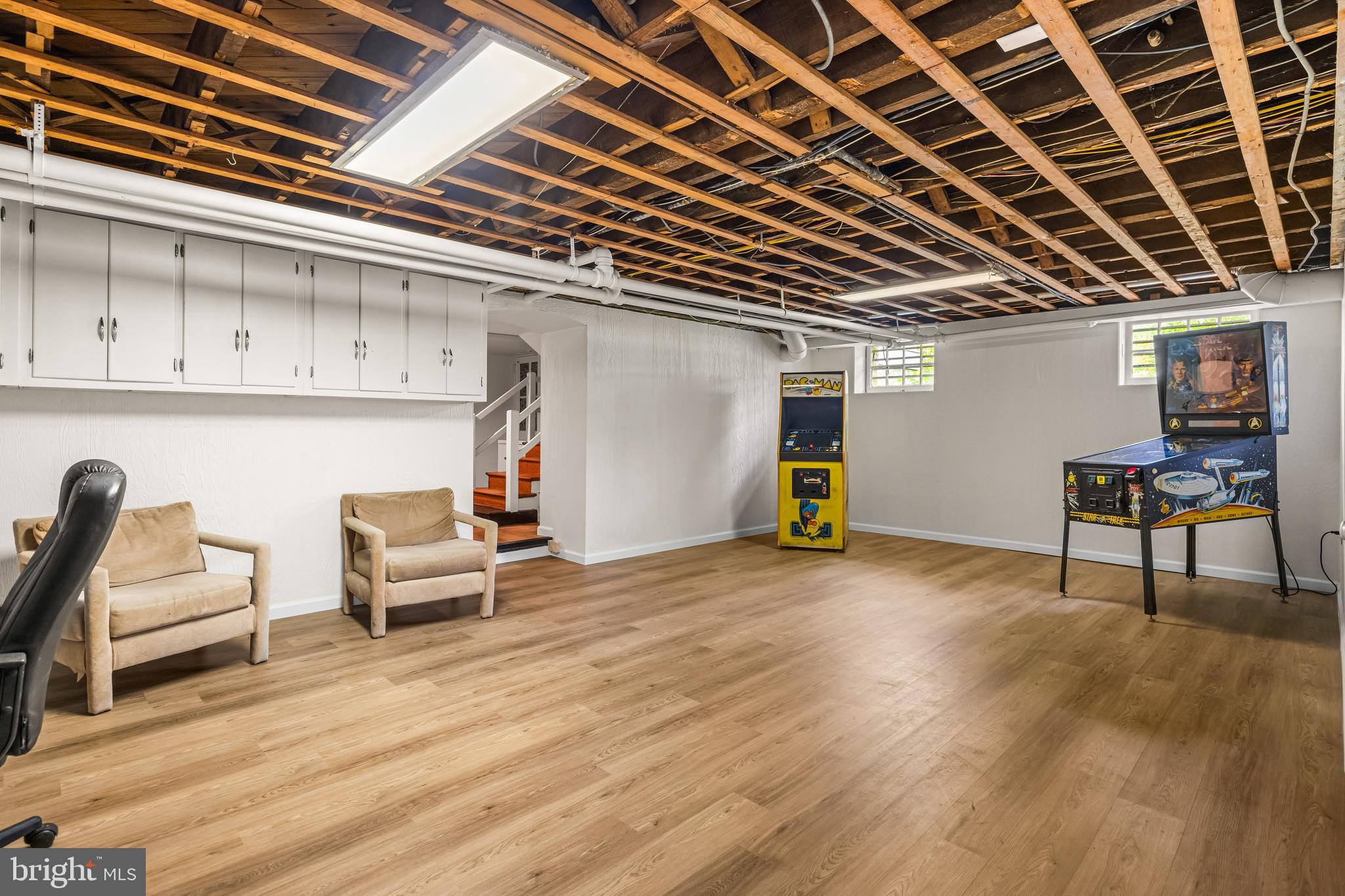 508 Hampton Lane Baltimore, MD 21286 - Photo 53 of 74 a view of livingroom with wooden floor and furniture