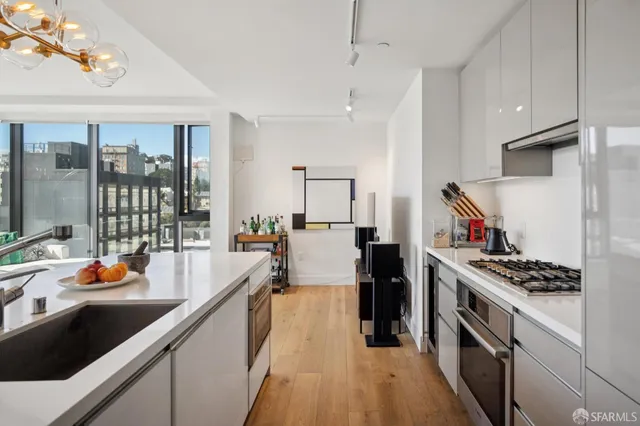 $1,705,000 | 1450 Franklin Street, Unit 902, San Francisco, CA 94109