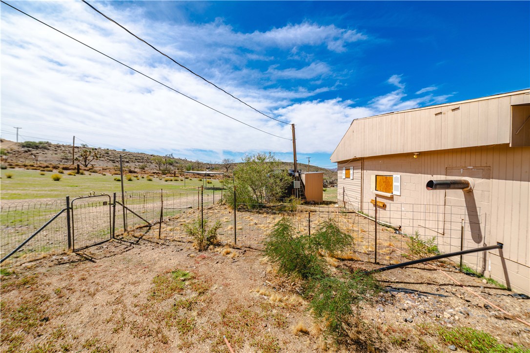 9769 North Rose Quartz Road Chloride, AZ 86431 - Photo 39 of 91 Yard