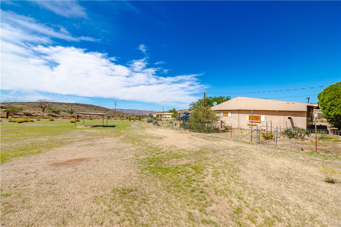 9769 North Rose Quartz Road Chloride, AZ 86431 - Photo 52 of 91 a view of an ocean and beach