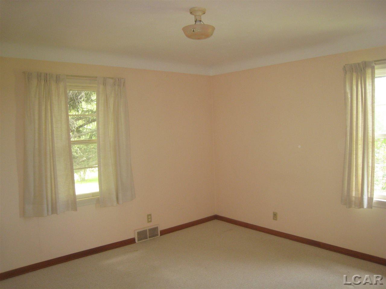 276 Dowell Road Deerfield, MI 49238 - Photo 10 of 24 31253608-9.JPG