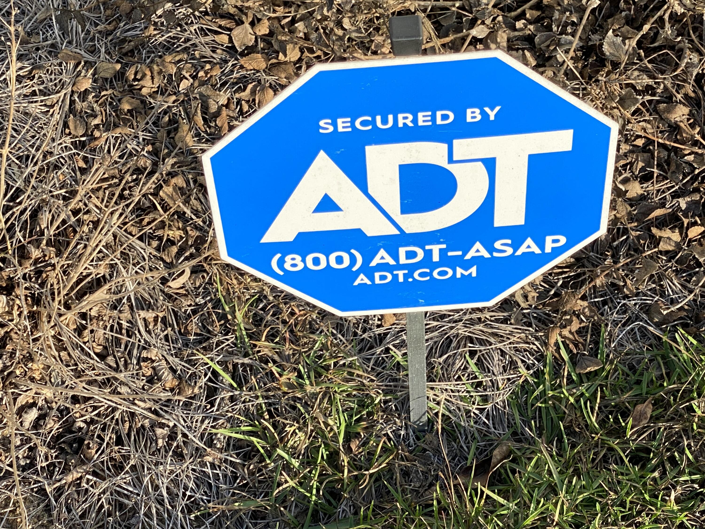 337 Flounder Street Crestview, FL 32539 - Photo 42 of 46 a sign that is on the side of a building