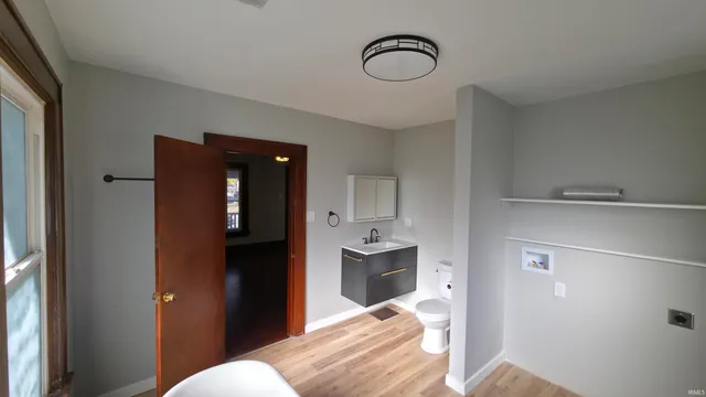 $179,999 | 3017 South Clinton Street, Fort Wayne, IN 46806